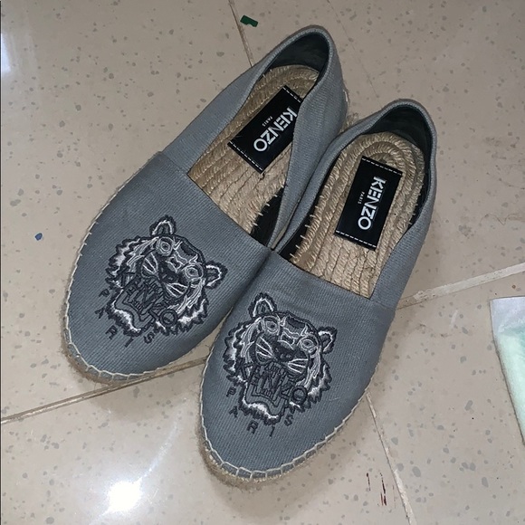 Kenzo Shoes - Kenzo Women's Tiger Embroidered Espadrille Flats!!